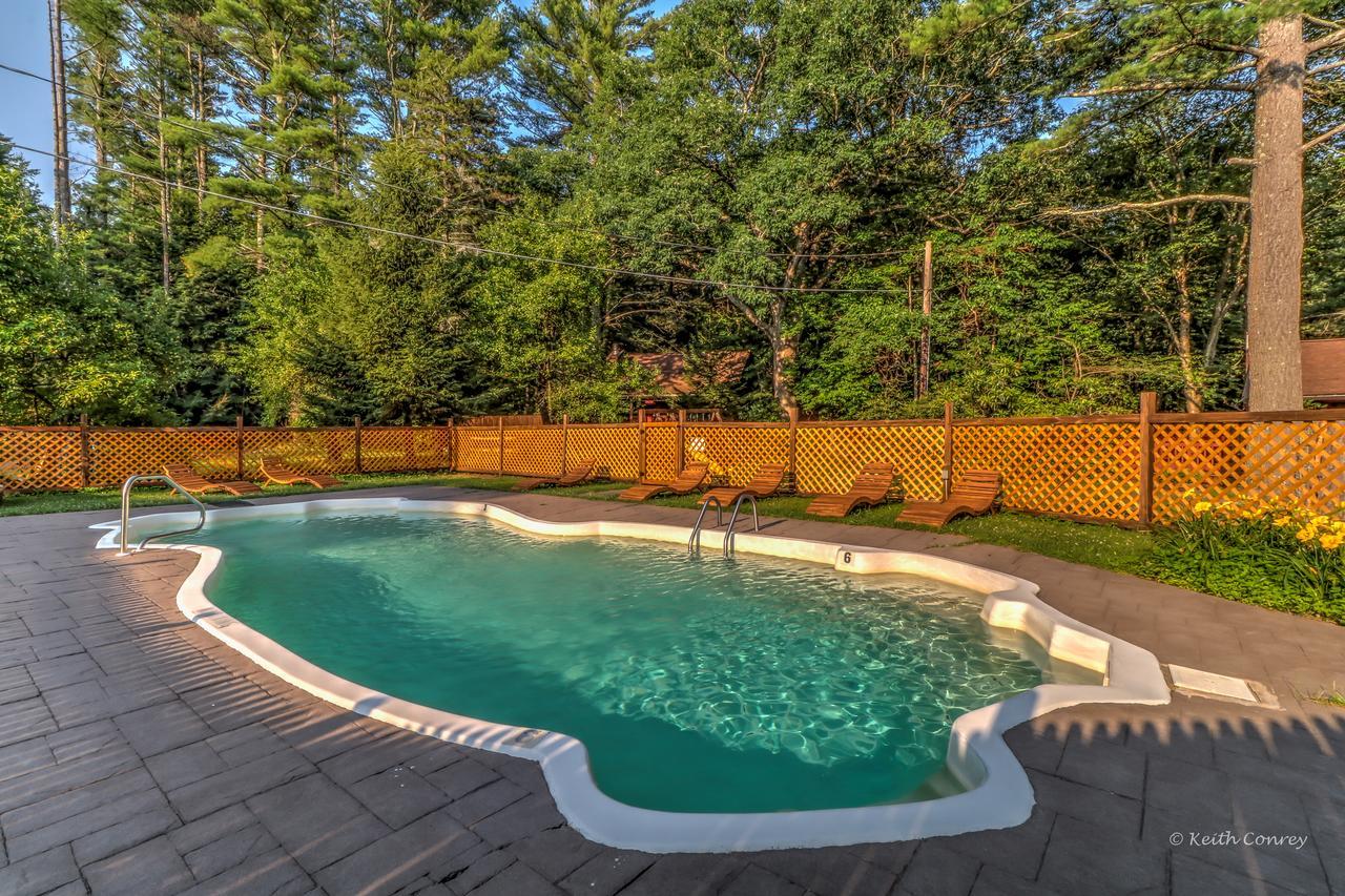 Magnolia Streamside Resort Canadensis Екстер'єр фото